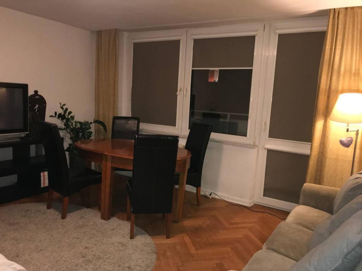 Pokoje Nowiniarska Nf Warschau