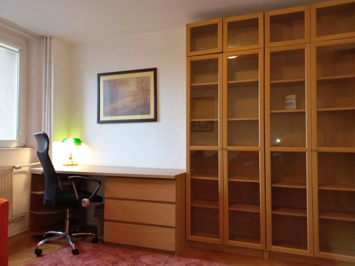 Pokoje Nowiniarska Nf Warschau